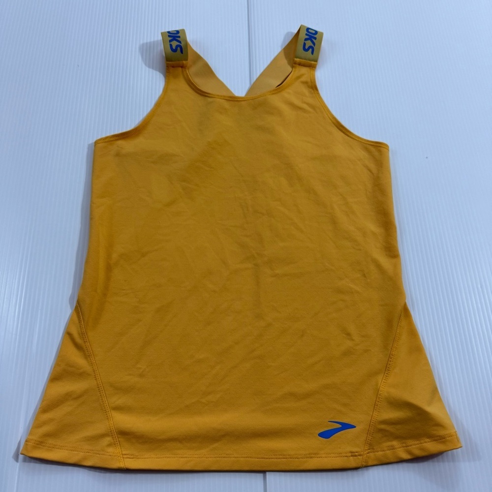 559. Women’s Brooks Sunburst Yellow Performance Tank (S)